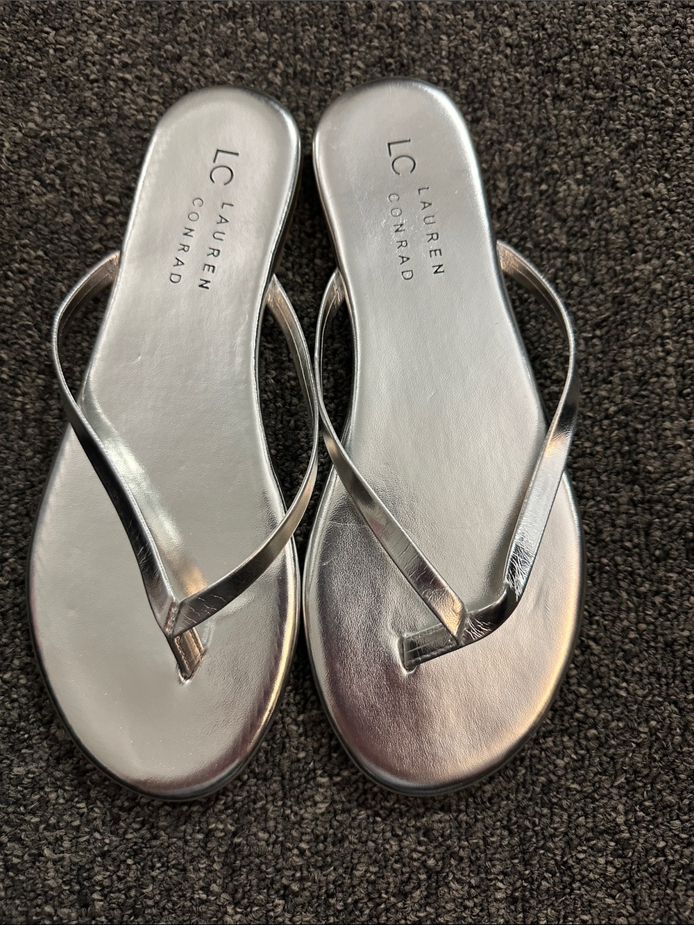 LC Lauren Conrad Silver Metallic Thong Sandals